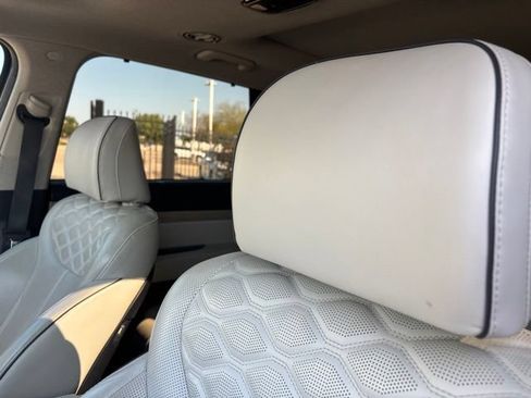 Used 2021 Hyundai Palisade Limited FWD image 9