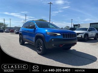 Used 2019 Jeep Cherokee Trailhawk w/ Comfort/Convenience Group AWD/4WD video 1
