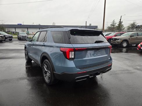New 2026 Ford Explorer ST-Line w/ ST-Line Street Pack image 7
