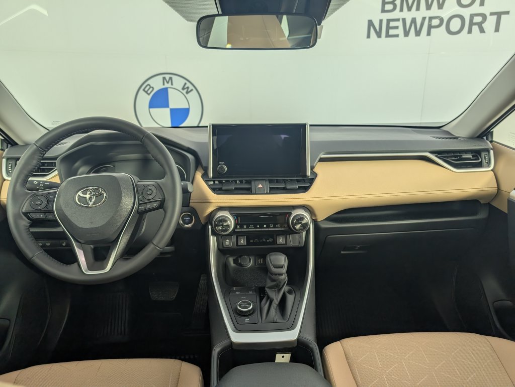 Used 2025 Toyota RAV4 XLE w/ Convenience Package AWD/4WD image 22