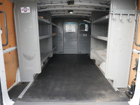 Used 2019 Nissan NV 3500 SL w/ Navigation Package image 24