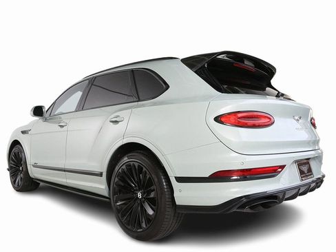 Used 2023 Bentley Bentayga Speed image 3