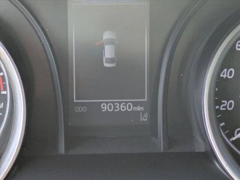 Used 2021 Toyota Camry LE FWD image 11