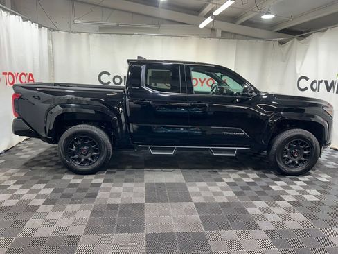 Used 2025 Toyota Tacoma SR5 image 7