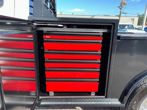 New 2025 Ford F550 4x4 Crew Cab Super Duty image 13