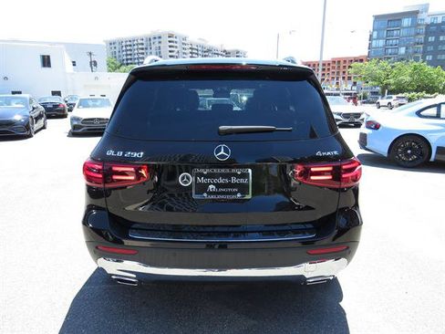 Used 2026 Mercedes-Benz GLB 250 4MATIC image 3