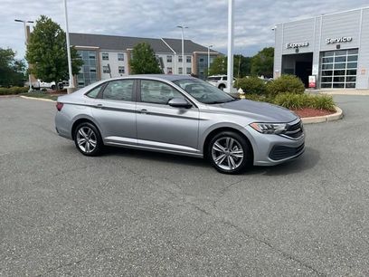 Used 2024 Volkswagen Jetta SE