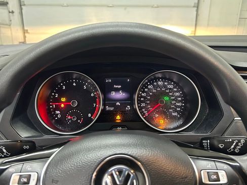 Used 2021 Volkswagen Tiguan S FWD image 29