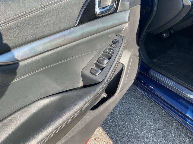 Used 2023 Nissan Maxima SV w/ Floor Mat Group FWD image 15