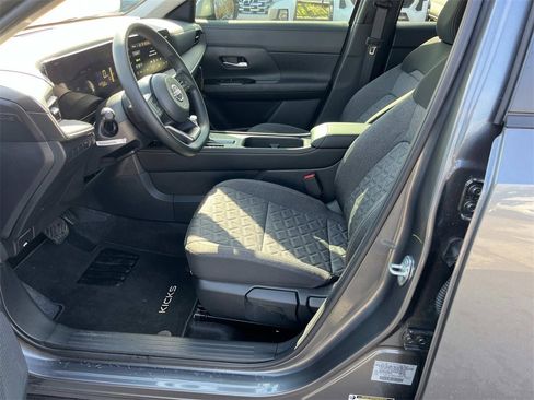 Certified 2025 Nissan Kicks SV image 27