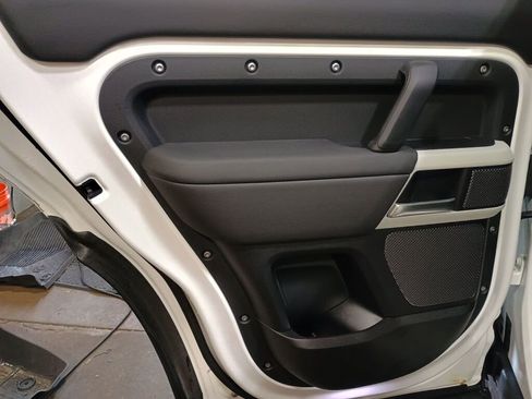 Used 2024 Land Rover Defender 110 S image 16