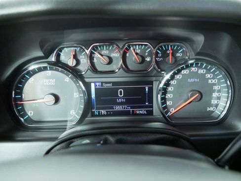 Used 2017 GMC Yukon XL SLT image 21