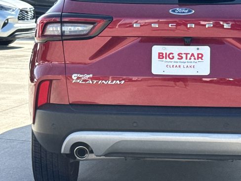 Used 2023 Ford Escape Platinum w/ Premium Technology Package image 12