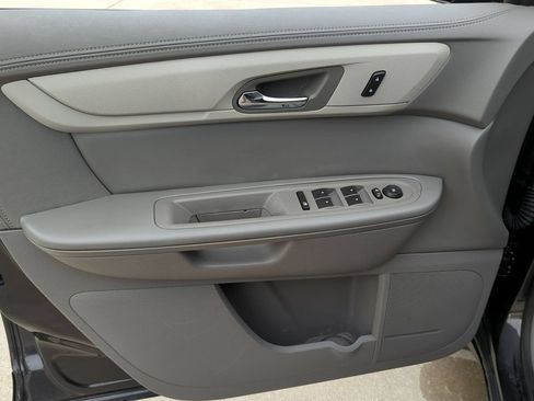 Used 2016 Chevrolet Traverse LS AWD/4WD image 19
