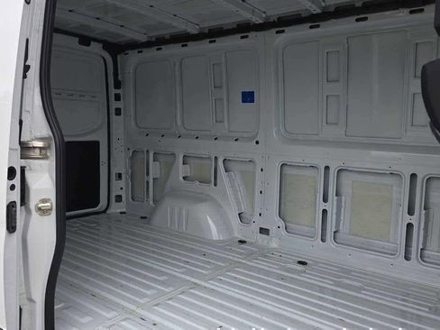 Used 2025 Mercedes-Benz Sprinter 2500 image 15