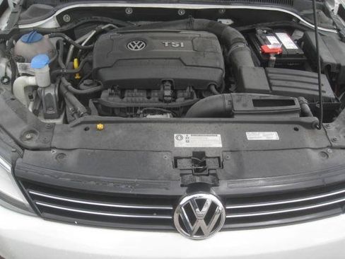 Used 2014 Volkswagen Jetta SE FWD image 30