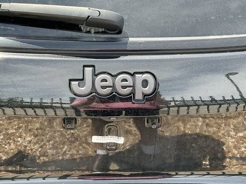 Used 2024 Jeep Compass Trailhawk AWD/4WD image 8