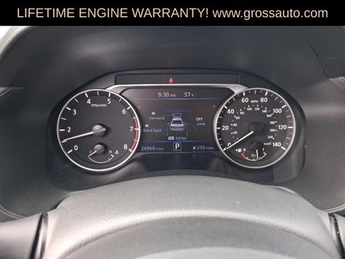 Used 2025 Nissan Altima 2.5 SV FWD image 11