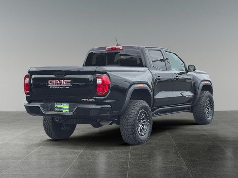 Used 2024 GMC Canyon AT4X AWD/4WD image 9