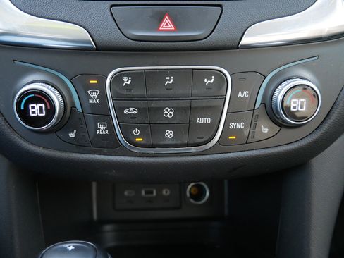 Certified 2021 Chevrolet Equinox LT image 14