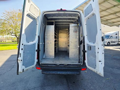 Used 2016 Mercedes-Benz Sprinter 3500 image 31