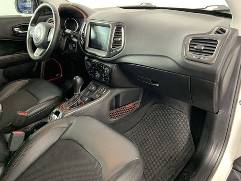 Used 2018 Jeep Compass Trailhawk w/ Navigation Group image 27