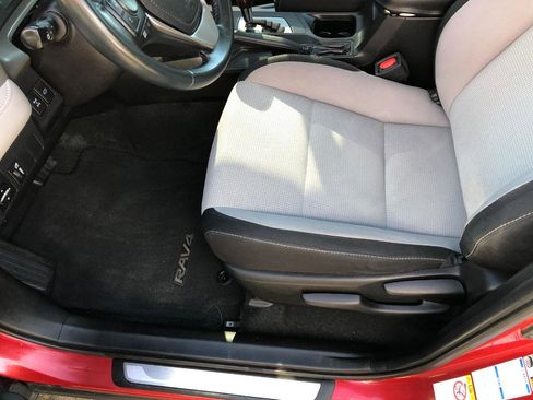 Used 2016 Toyota RAV4 XLE image 11