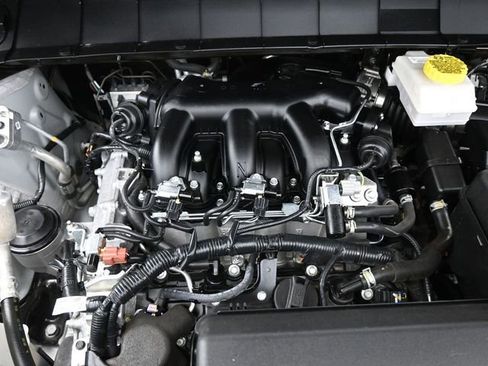 Used 2024 Nissan Pathfinder SV w/ Black Appearance Package image 35