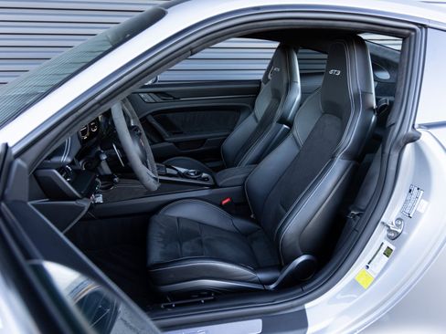 Certified 2024 Porsche 911 GT3 image 5