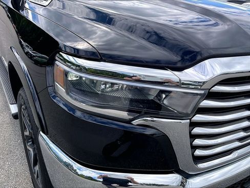 Used 2025 RAM 1500 Laramie AWD/4WD image 30