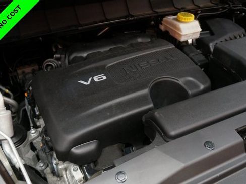 Used 2022 Nissan Pathfinder Platinum w/ Cargo Package image 70