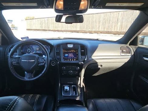 Used 2016 Chrysler 300 S image 19