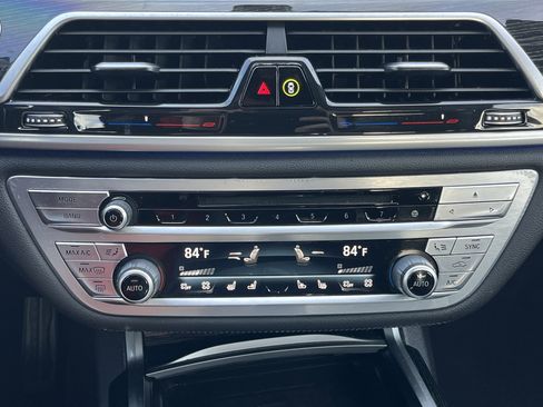 Used 2020 BMW 740i w/ M Sport Package image 6