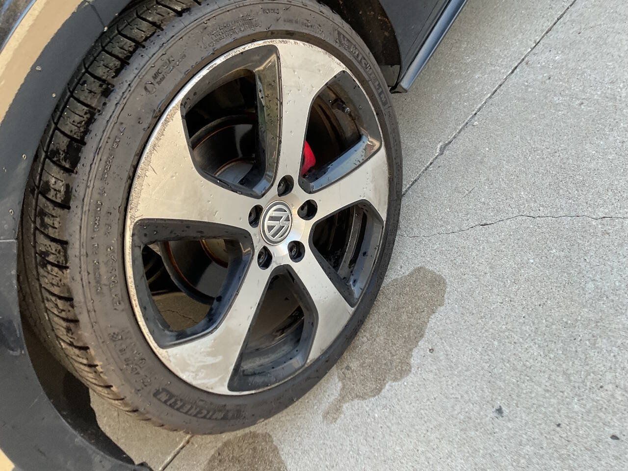 Used 2015 Volkswagen GTI SE FWD image 9