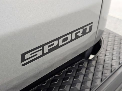 Used 2021 Jeep Gladiator Sport AWD/4WD image 25