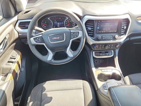 Used 2021 GMC Acadia SLE w/ Driver Convenience Package FWD image 7