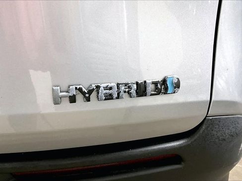 Certified 2022 Toyota Sienna LE image 9