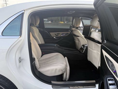 Used 2016 Mercedes-Benz Maybach S 600 image 16