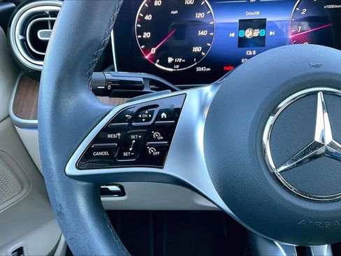 Used 2022 Mercedes-Benz C 300 Sedan image 11