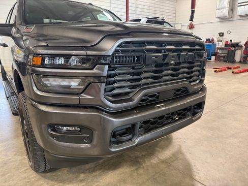 Used 2025 RAM 2500 Big Horn AWD/4WD image 2