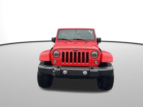 Used 2015 Jeep Wrangler Unlimited Sahara w/ Connectivity Group image 8