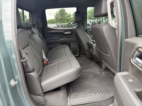 Used 2025 Chevrolet Silverado 1500 LT AWD/4WD image 13