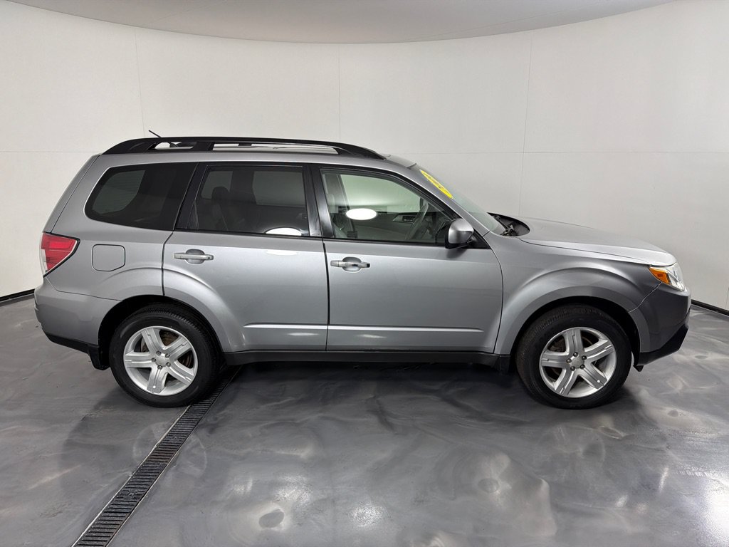 Used 2009 Subaru Forester 2.5X Limited AWD/4WD image 4