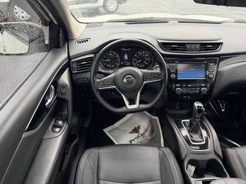 Used 2017 Nissan Rogue Sport SL w/ SL Premium Package AWD/4WD image 15