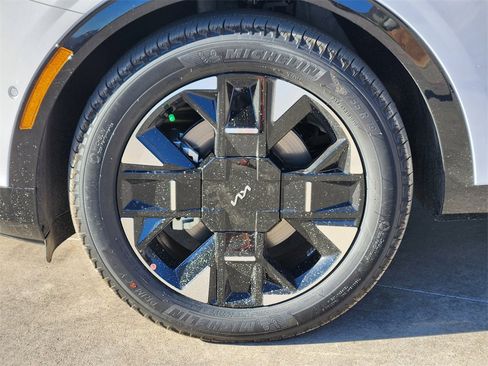 New 2026 Kia Sportage SX image 7