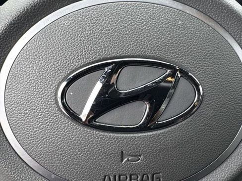 Used 2023 Hyundai Elantra SEL w/ Convenience Package FWD image 30