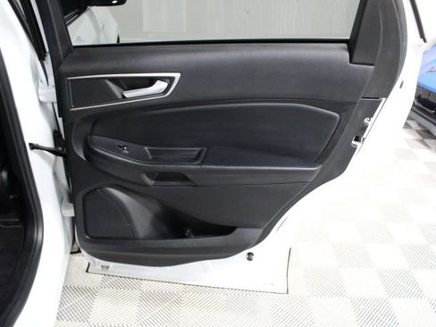 Used 2022 Ford Edge SEL image 26