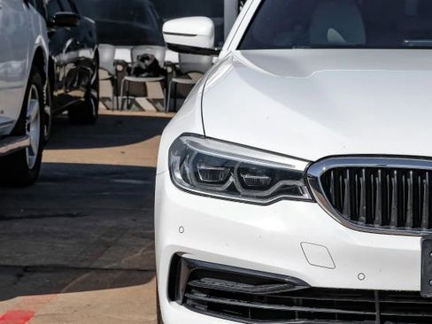 Used 2019 BMW 540i w/ Executive Package image 55