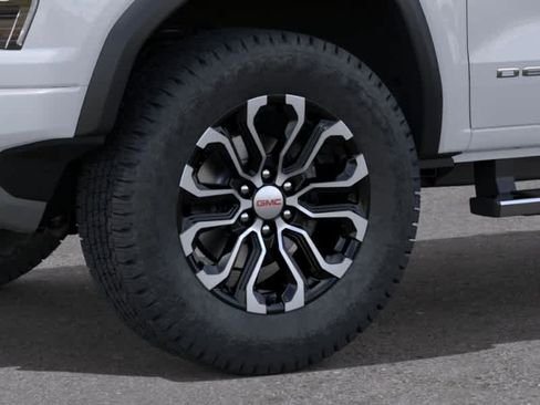 New 2026 GMC Canyon Denali AWD/4WD image 9