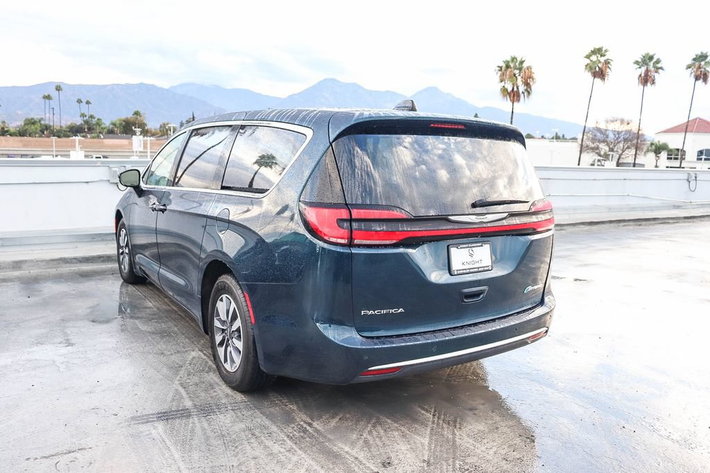 Used 2024 Chrysler Pacifica Limited FWD image 7